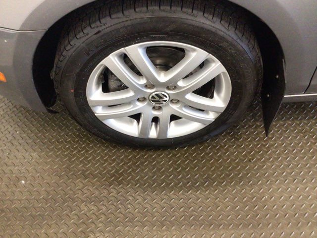 Used 2014 Volkswagen Golf TDI FWD image 27
