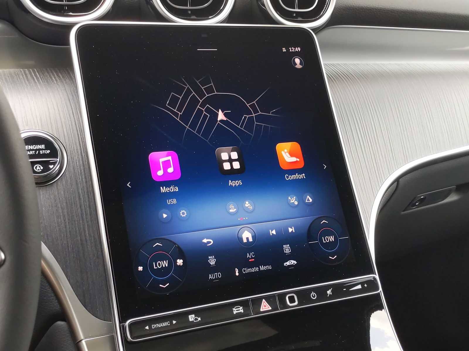 Used 2025 Mercedes-Benz GLC 300 4MATIC image 28