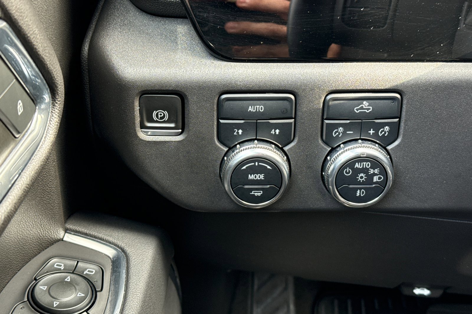 Used 2023 GMC Sierra 1500 Elevation image 35