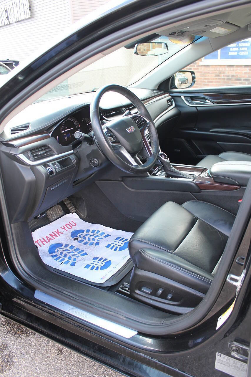 Used 2017 Cadillac XTS Luxury image 11