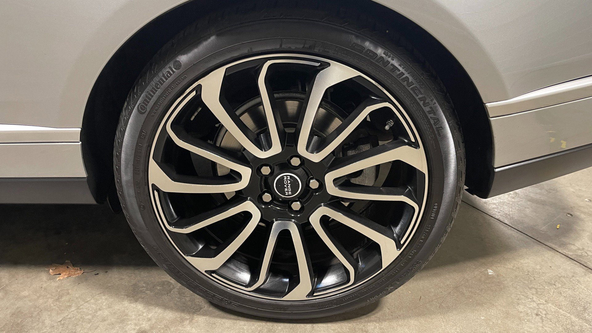 Used 2017 Land Rover Range Rover image 37