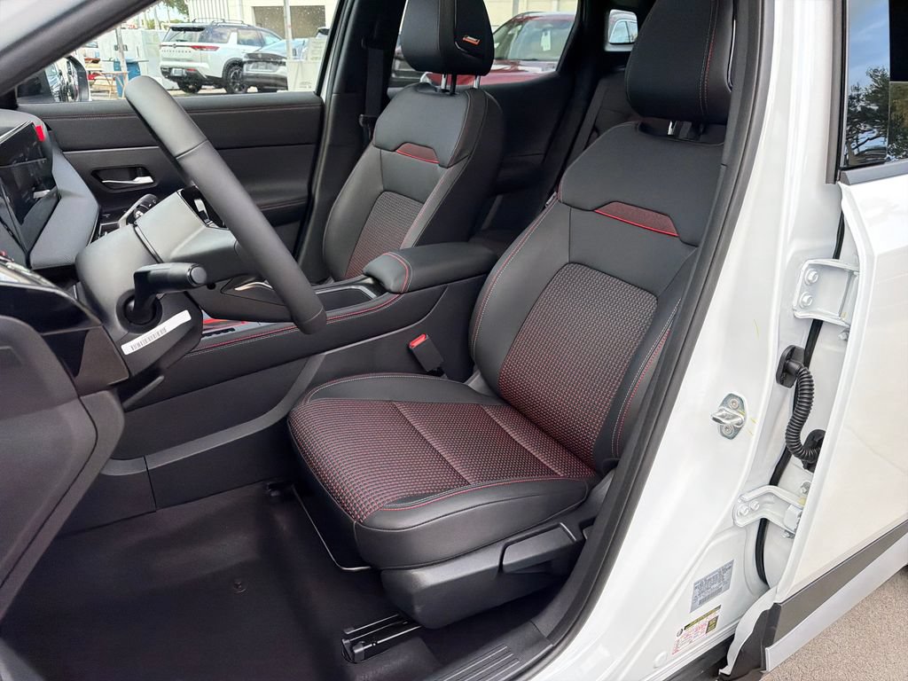New 2026 Nissan Kicks SR w/ SR Premium Package FWD image 29