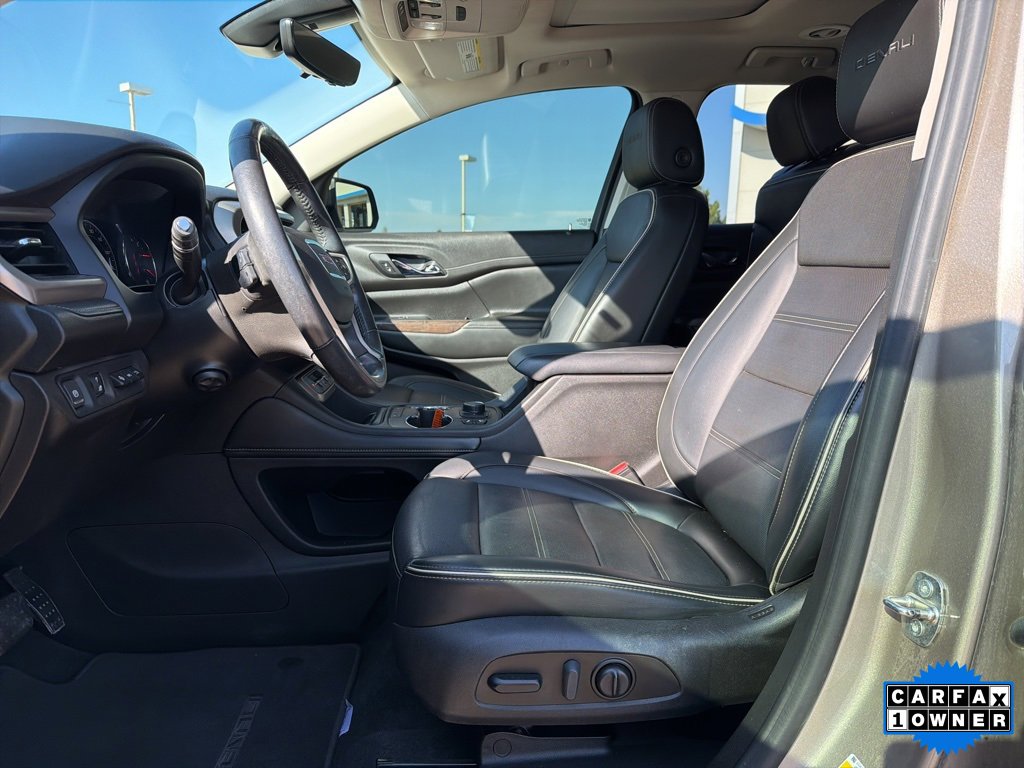 Used 2022 GMC Acadia Denali w/ Denali Ultimate Package image 10