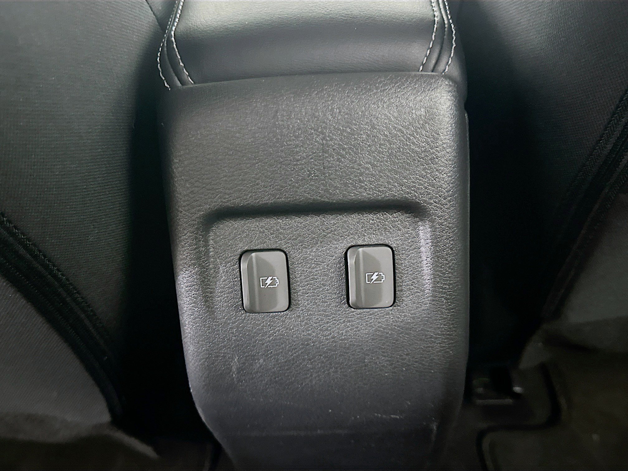 Used 2022 Nissan Kicks SV FWD image 27