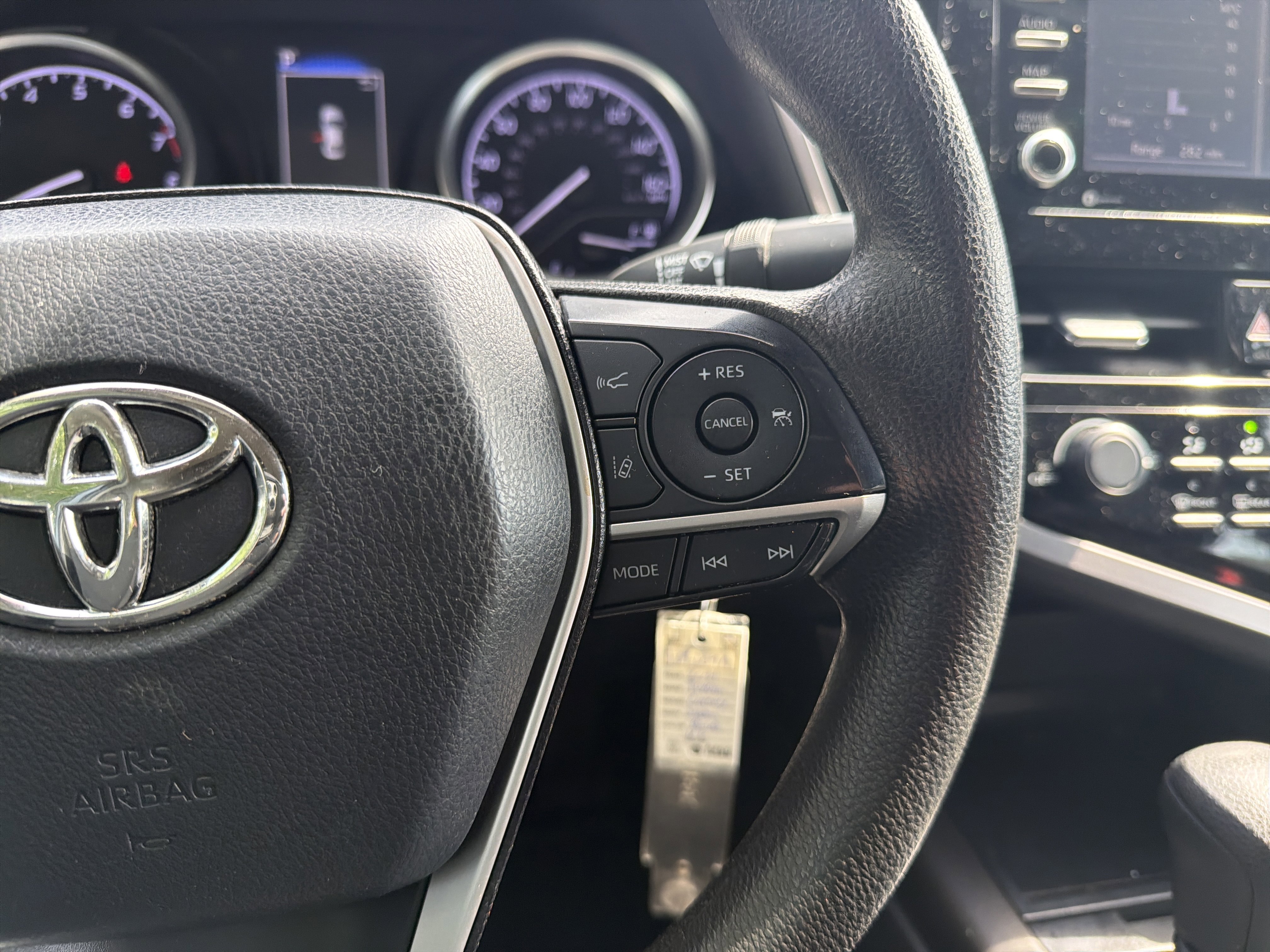 Used 2021 Toyota Camry LE FWD image 28