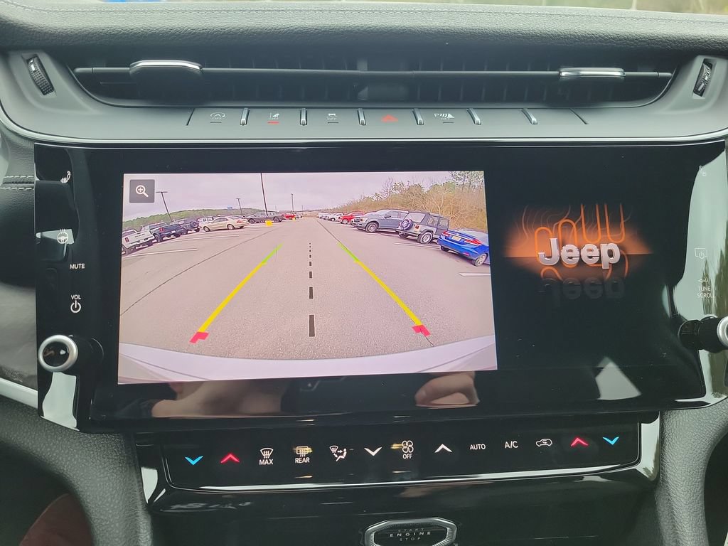 New 2026 Jeep Grand Cherokee Altitude AWD/4WD image 33