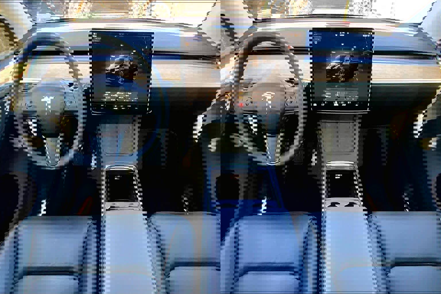 Used 2025 Tesla Model Y Long Range AWD/4WD image 15