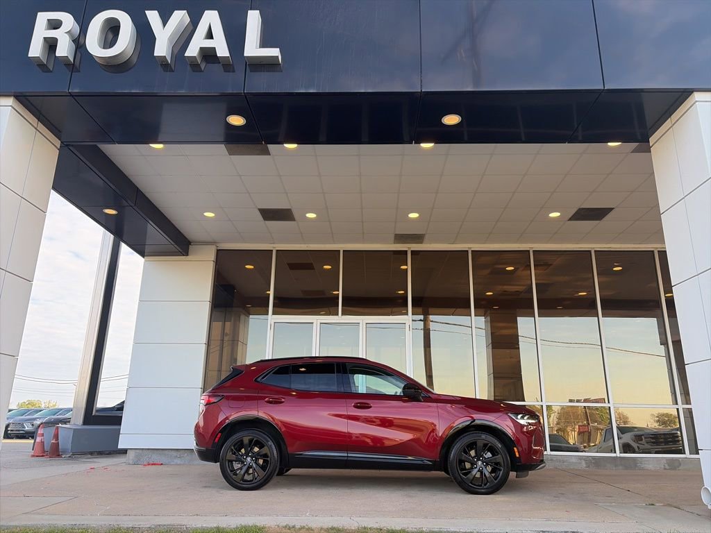 Used 2023 Buick Envision Essence w/ Technology Package I image 1