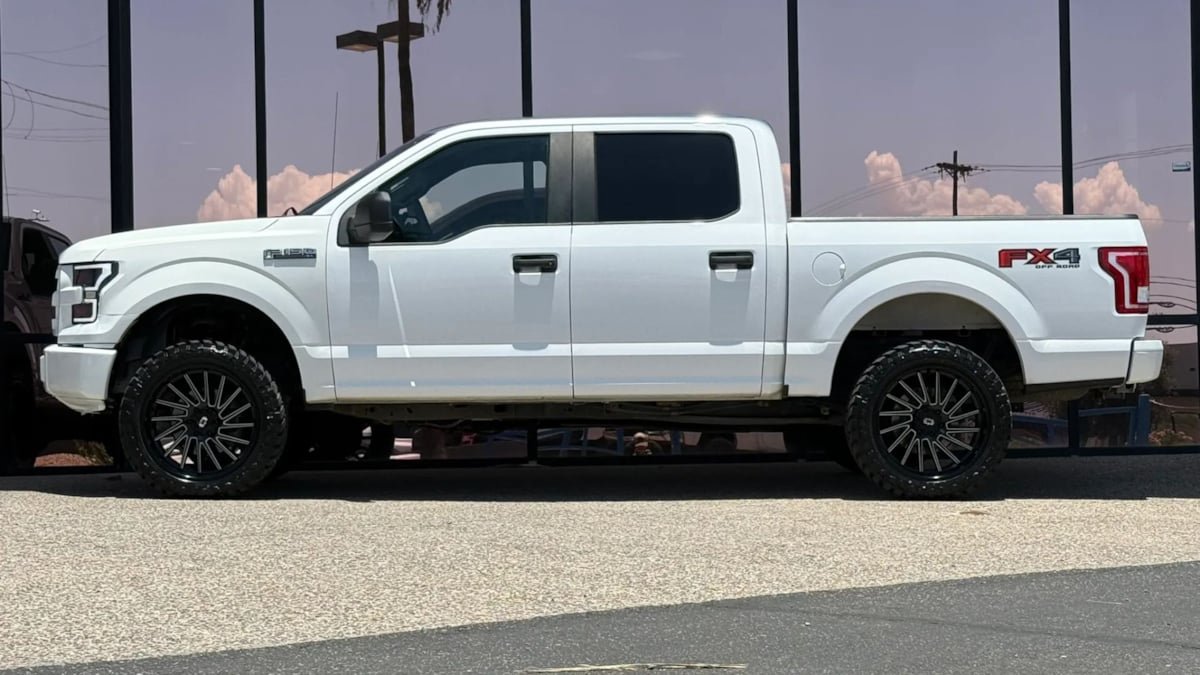 Used 2017 Ford F150 XL w/ Equipment Group 101A Mid AWD/4WD image 5