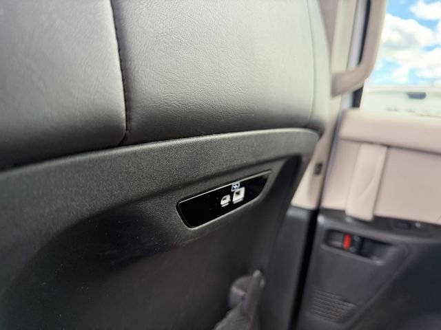 Used 2023 Chrysler Pacifica Touring-L image 23