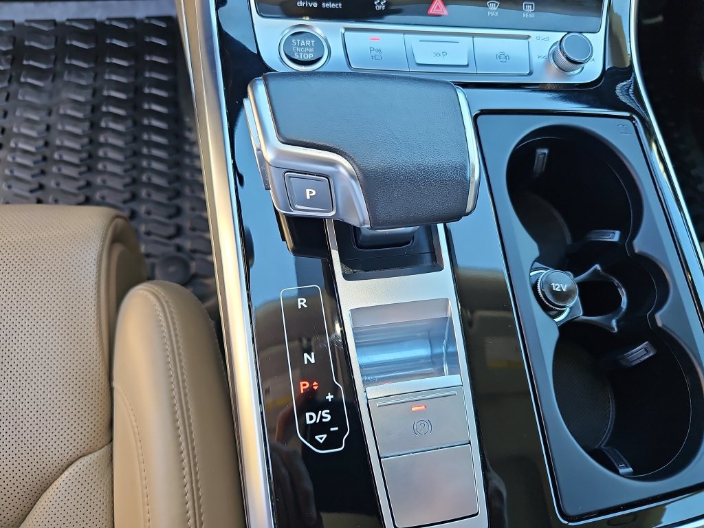 Used 2023 Audi Q8 Prestige w/ Prestige Package AWD/4WD image 20