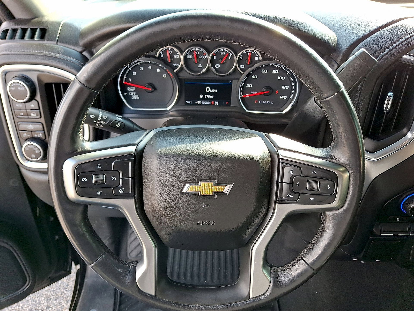 Used 2021 Chevrolet Silverado 1500 LT AWD/4WD image 16