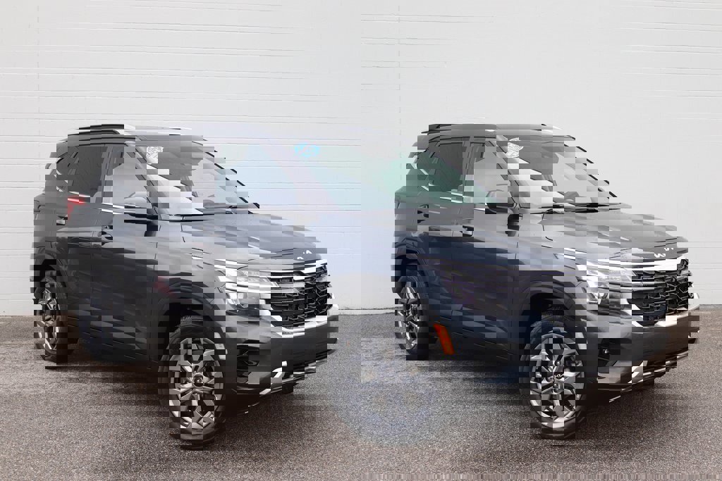 Used 2024 Kia Seltos S image 1