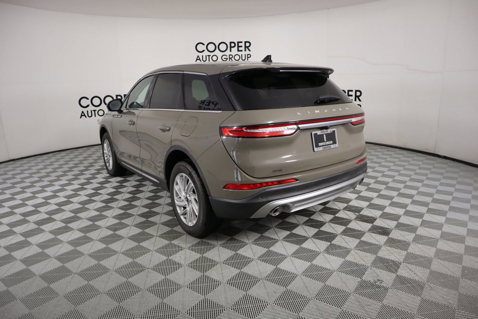 New 2025 Lincoln Corsair FWD image 23