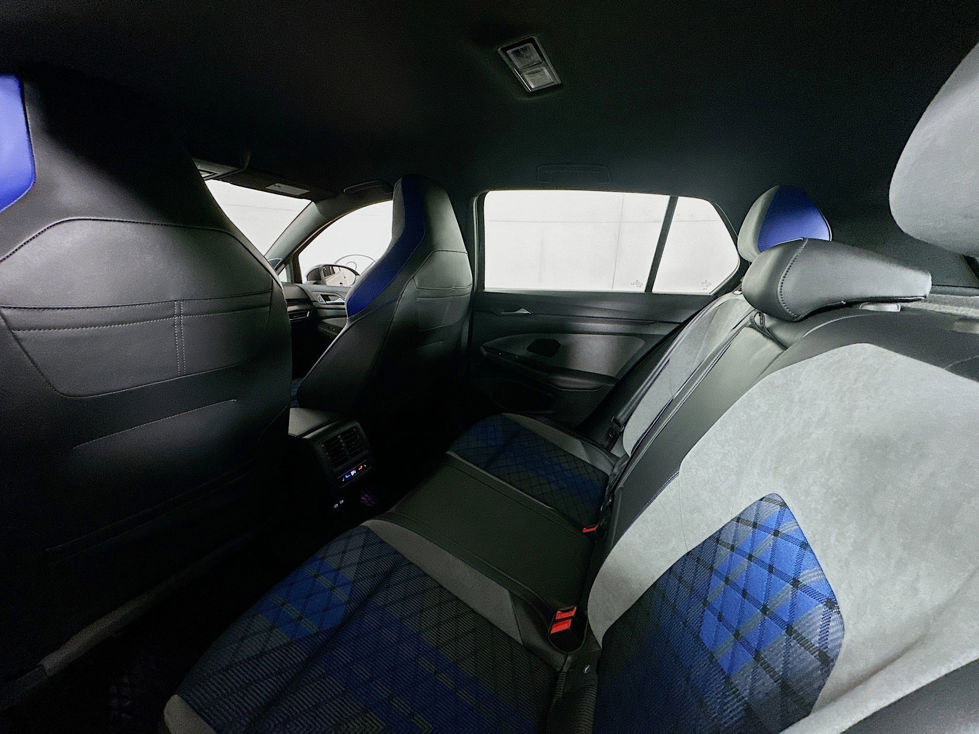 Used 2025 Volkswagen Golf R Black Edition w/ Euro Stye Package image 24