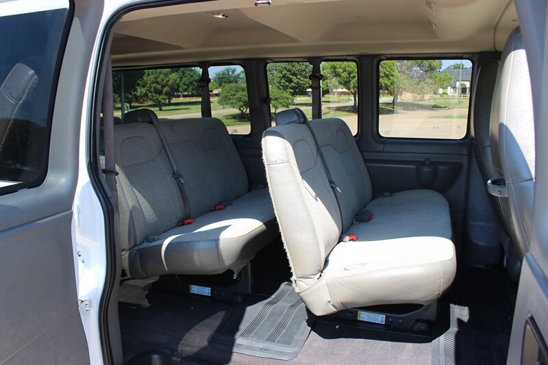 Used 2020 Chevrolet Express 3500 LT w/ LT Preferred Equipment Group RWD image 15