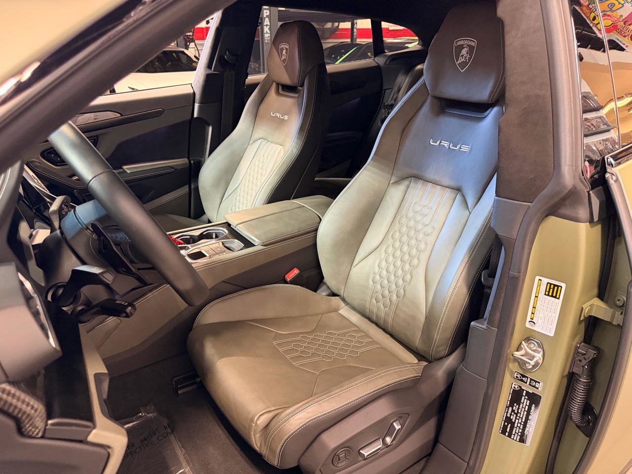 Used 2024 Lamborghini Urus S image 14