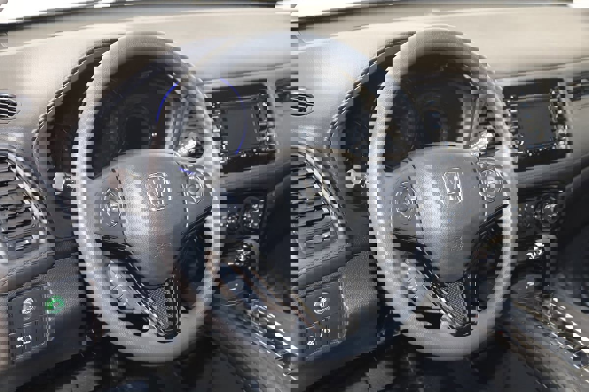 Used 2021 Honda HR-V LX image 6