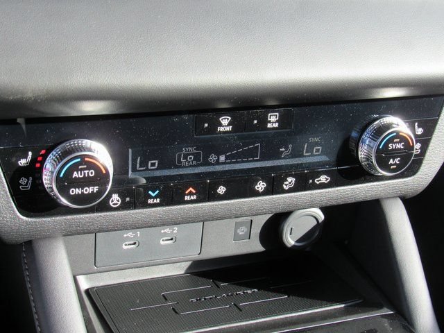 New 2026 Mitsubishi Outlander SEL FWD image 18