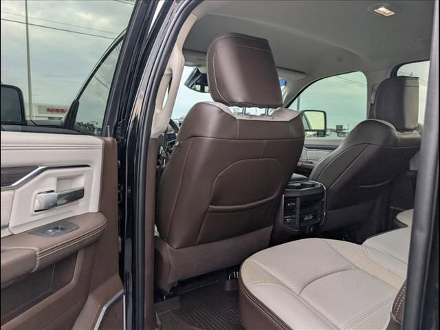Used 2025 RAM 2500 Laramie AWD/4WD image 16