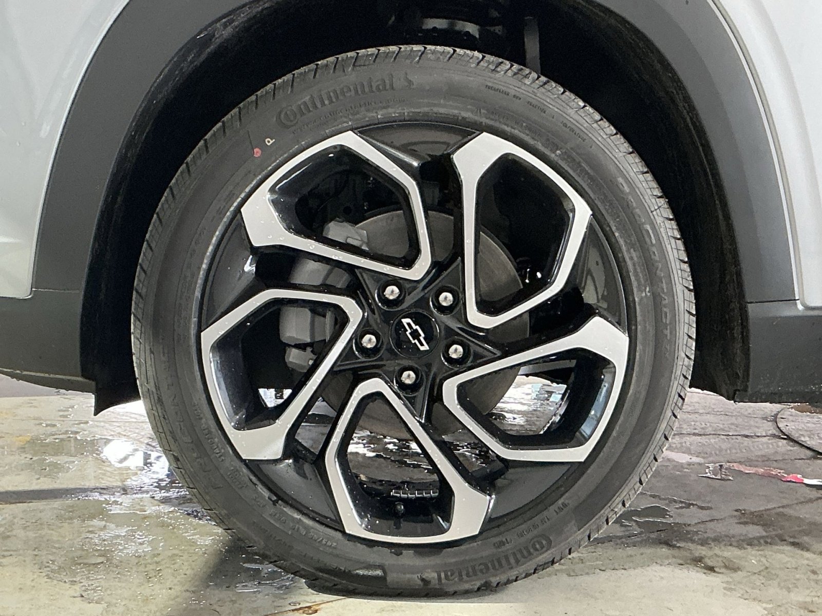 New 2026 Chevrolet Trax RS w/ Sunroof Package image 20