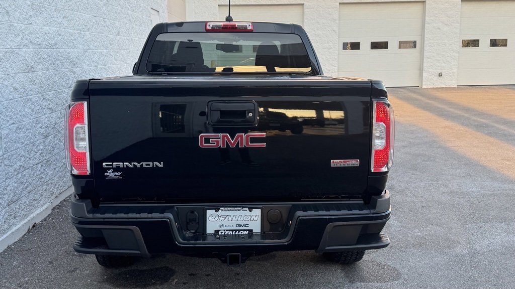 Used 2015 GMC Canyon SLE w/ All-Terrain Package image 10