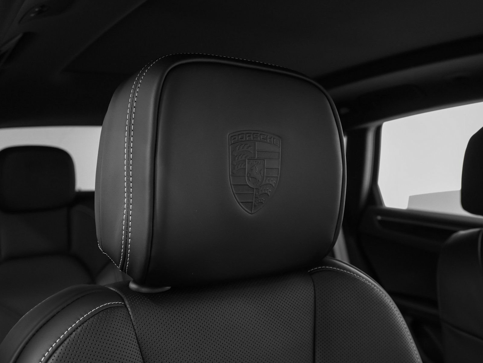 New 2026 Porsche Macan image 21