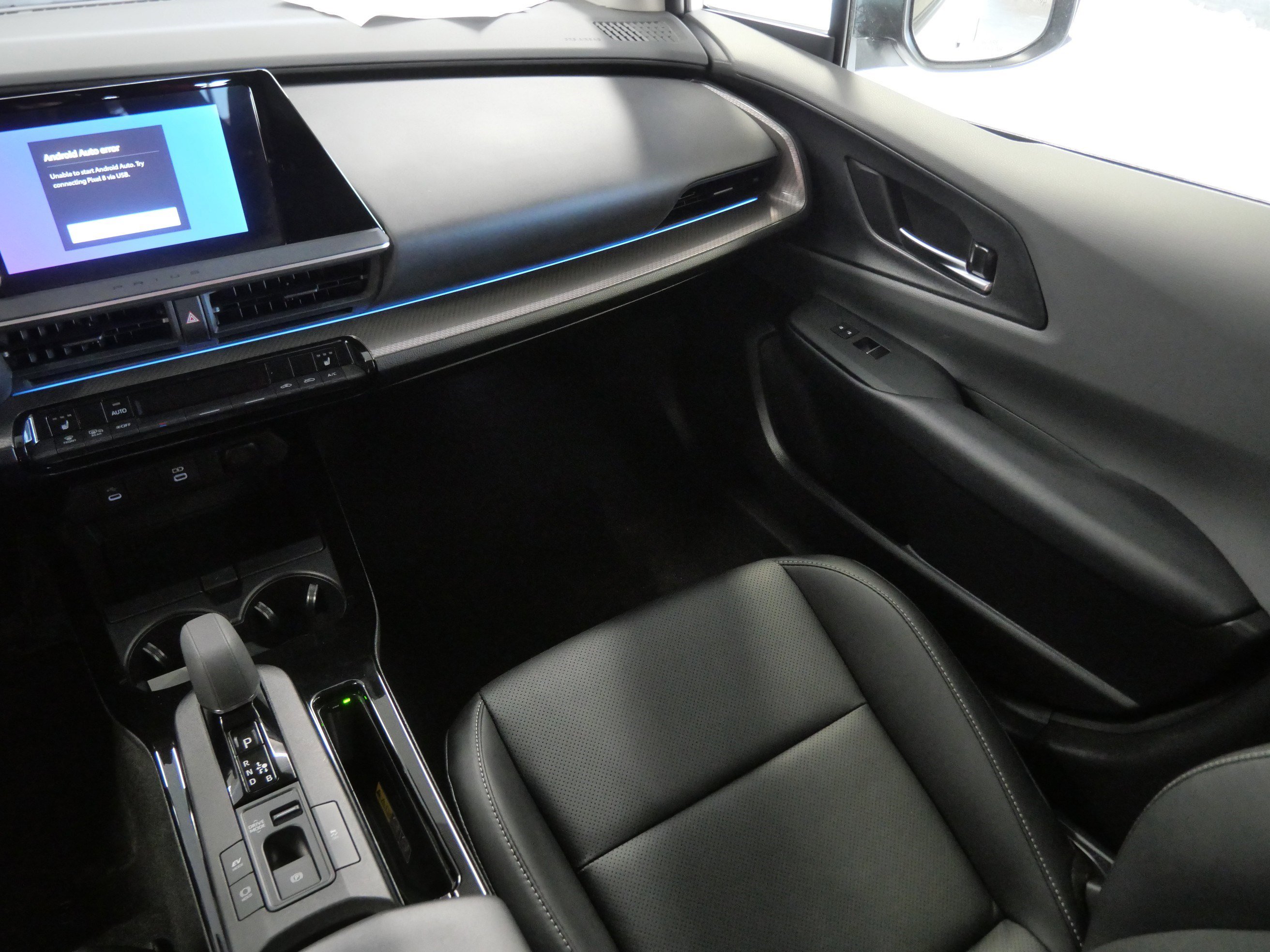 Used 2024 Toyota Prius XLE image 11