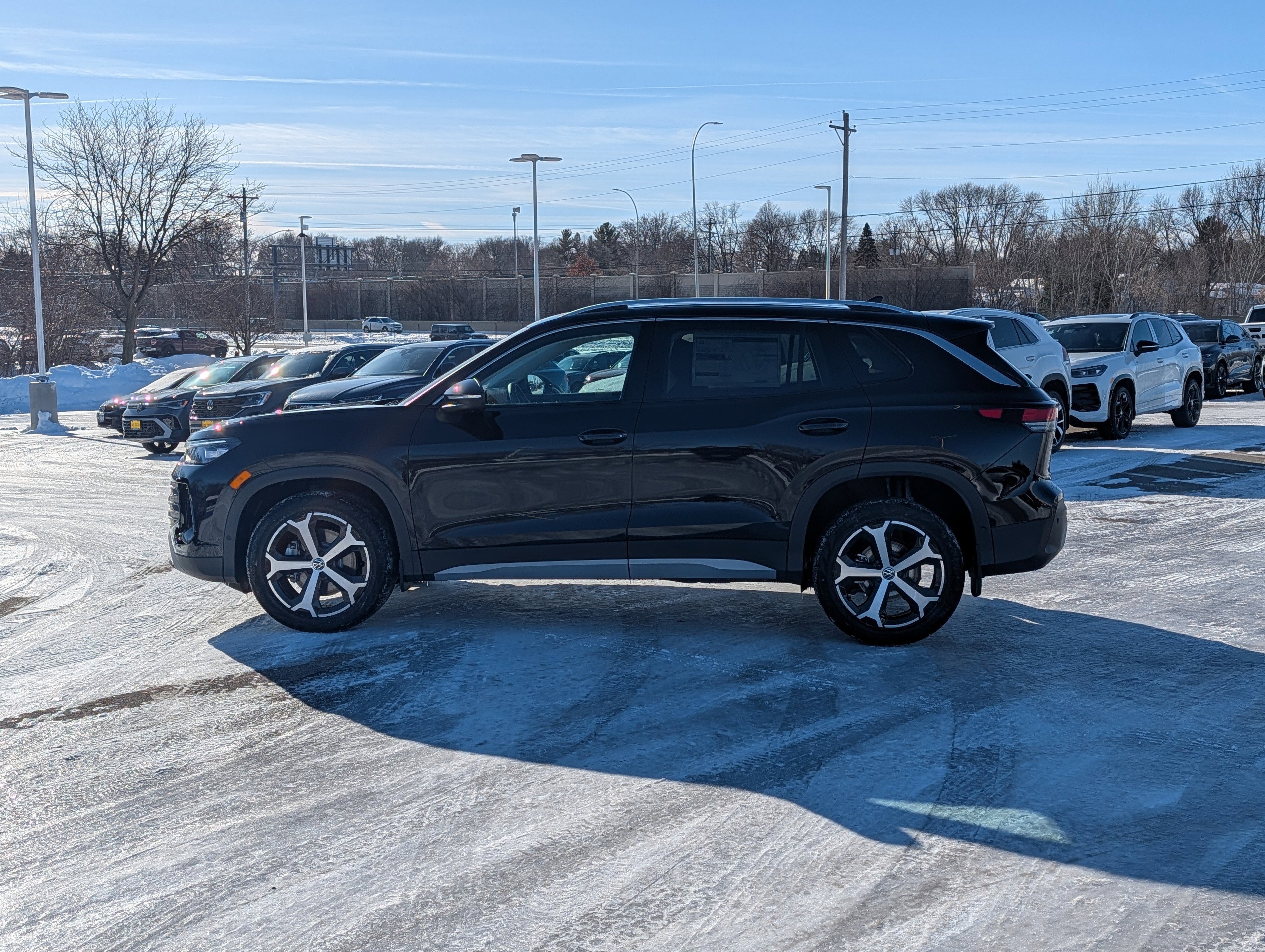 New 2026 Volkswagen Tiguan SE image 3