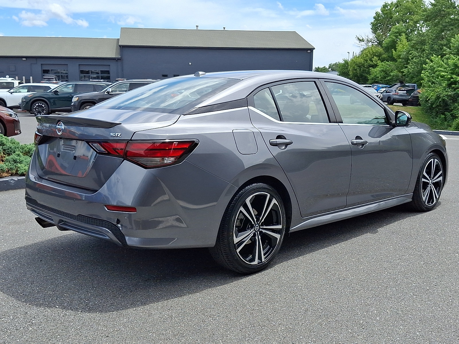Used 2020 Nissan Sentra SR w/ Premium Package FWD image 8