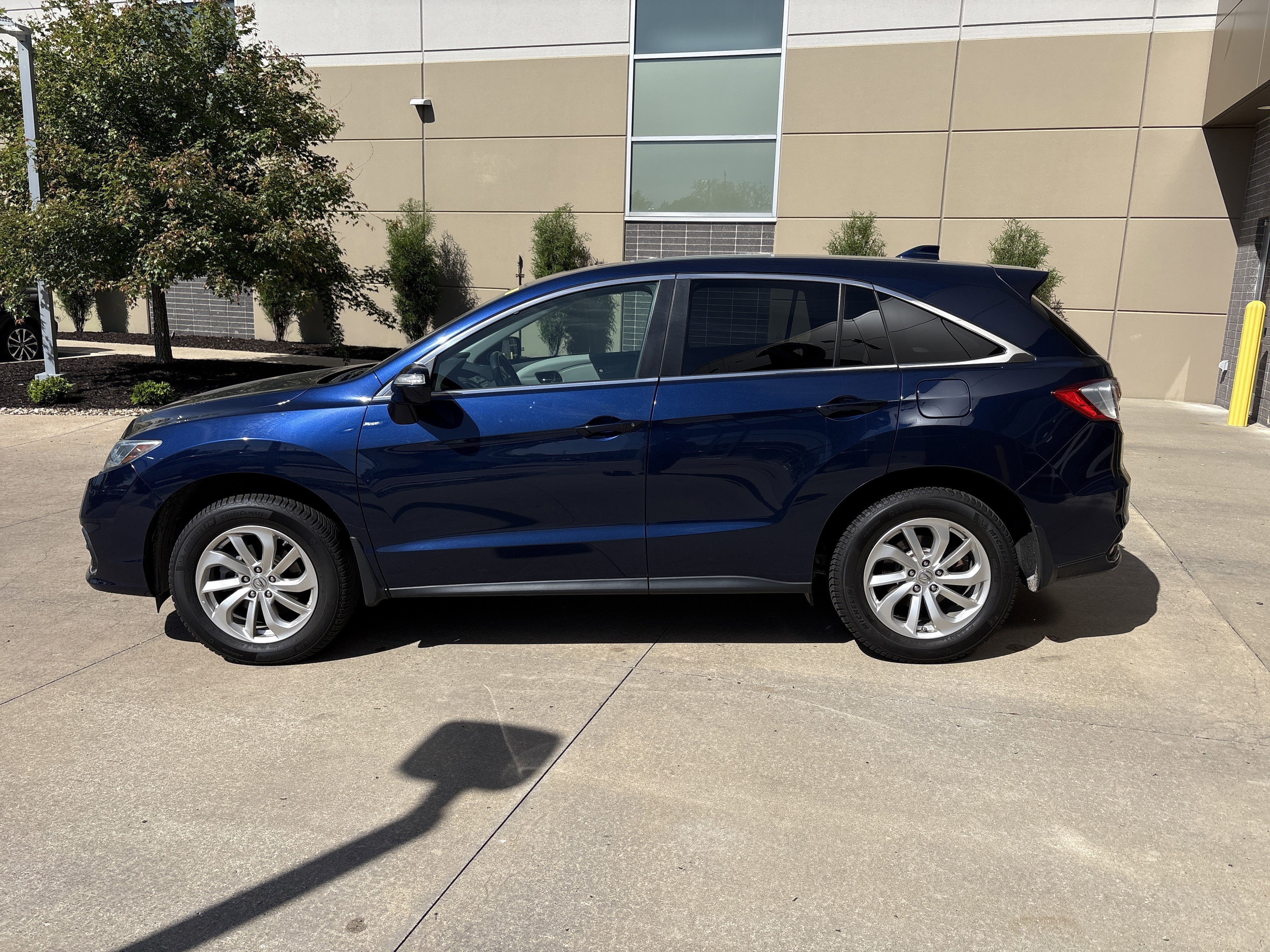 Used 2017 Acura RDX AWD w/ Technology Package image 7
