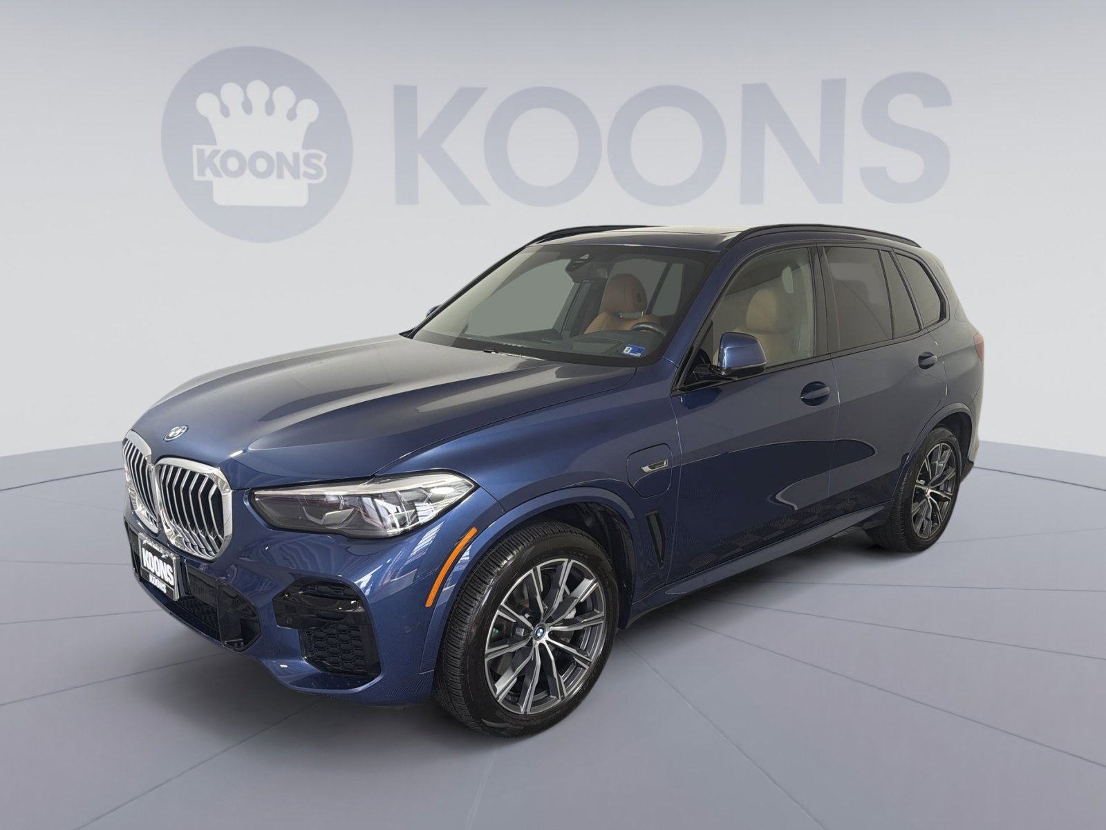 Used 2023 BMW X5 xDrive45e w/ M Sport Package image 1