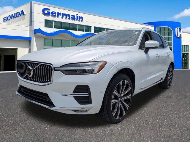 Used 2023 Volvo XC60 B5 Ultimate w/ Protection Package Premier AWD/4WD image 1