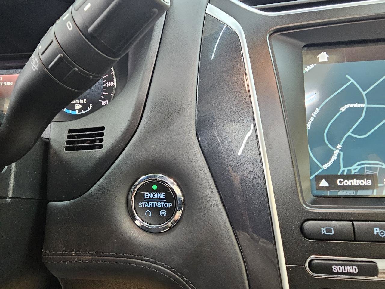 Used 2018 Ford Explorer Platinum image 38