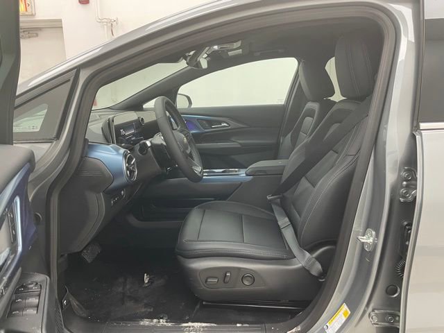 New 2026 Chevrolet Equinox EV LT image 8