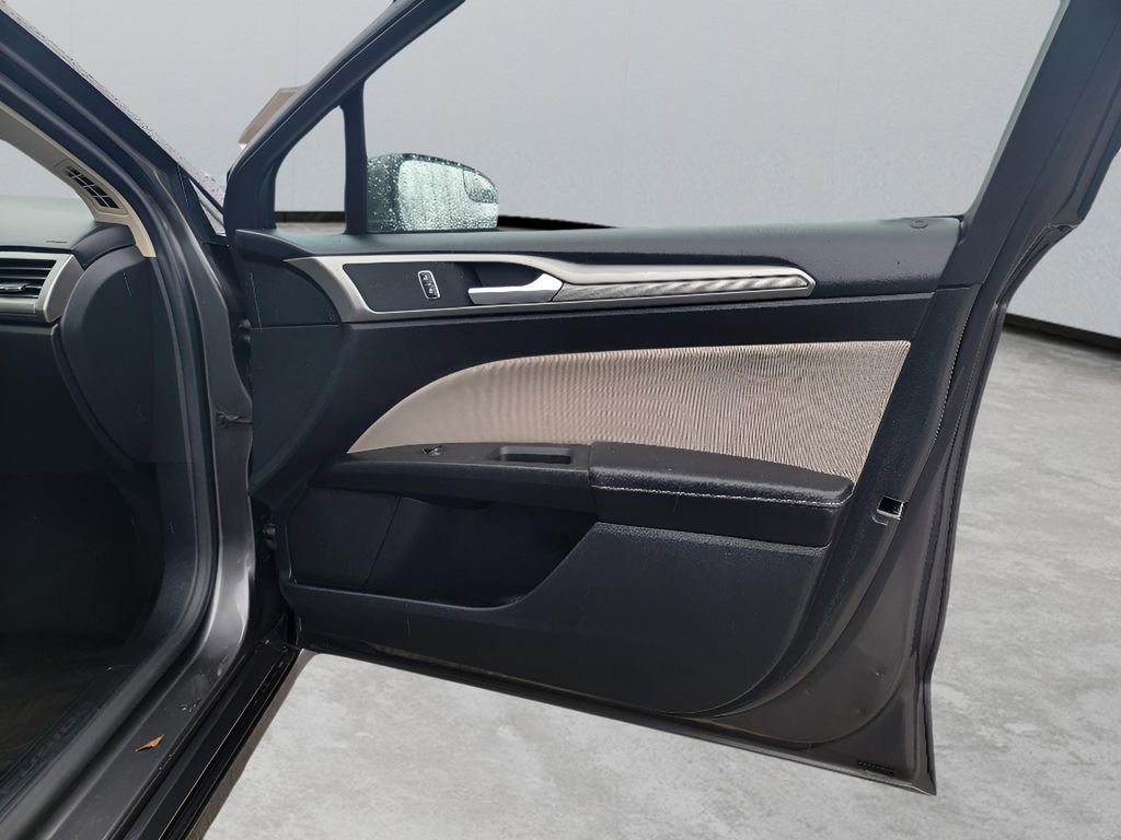 Used 2017 Ford Fusion S image 29