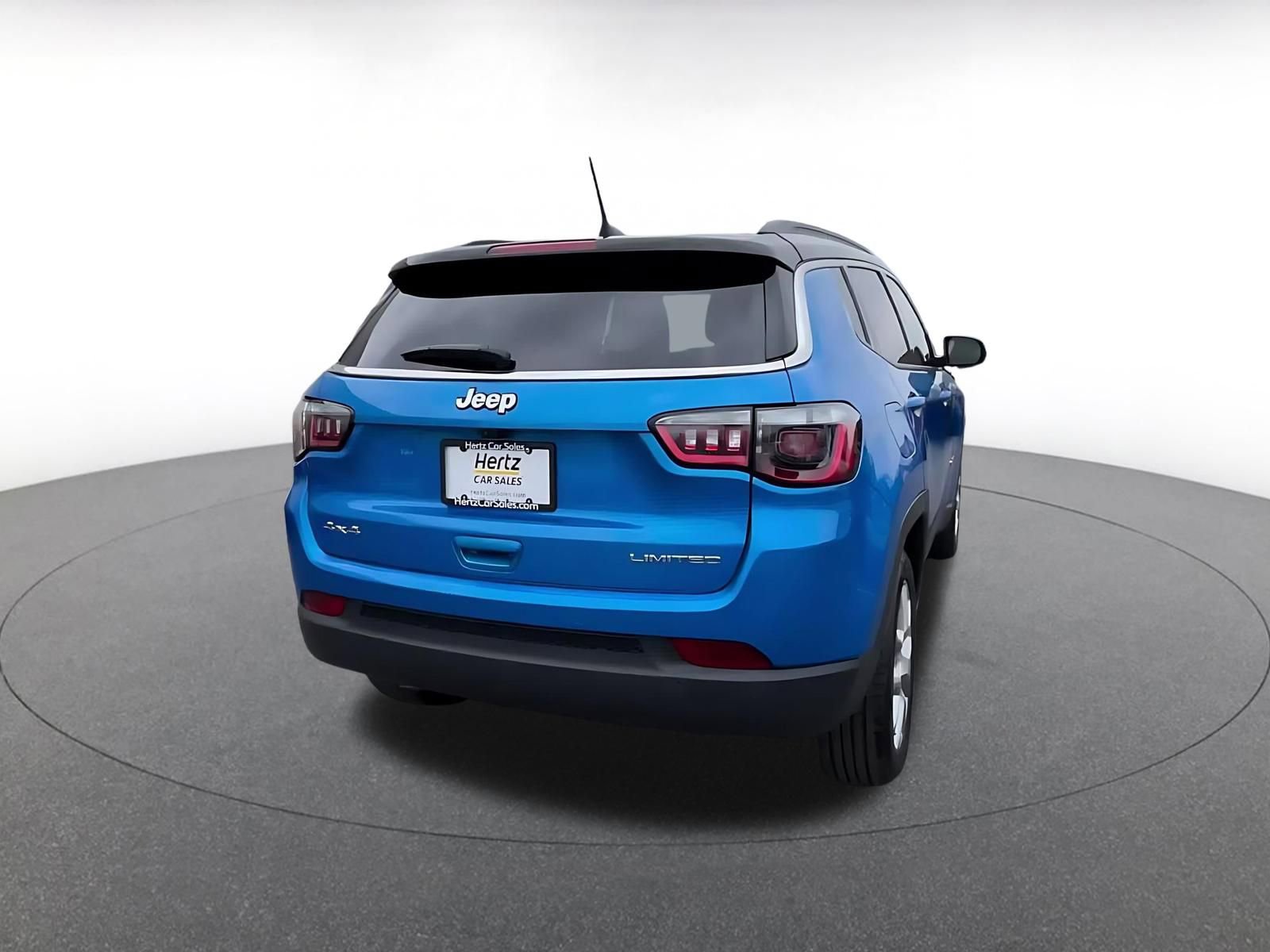 Used 2025 Jeep Compass Limited AWD/4WD image 13