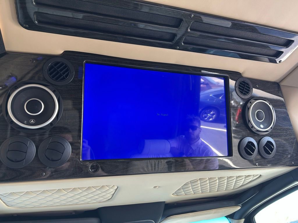 Used 2020 Mercedes-Benz Sprinter 3500 image 38