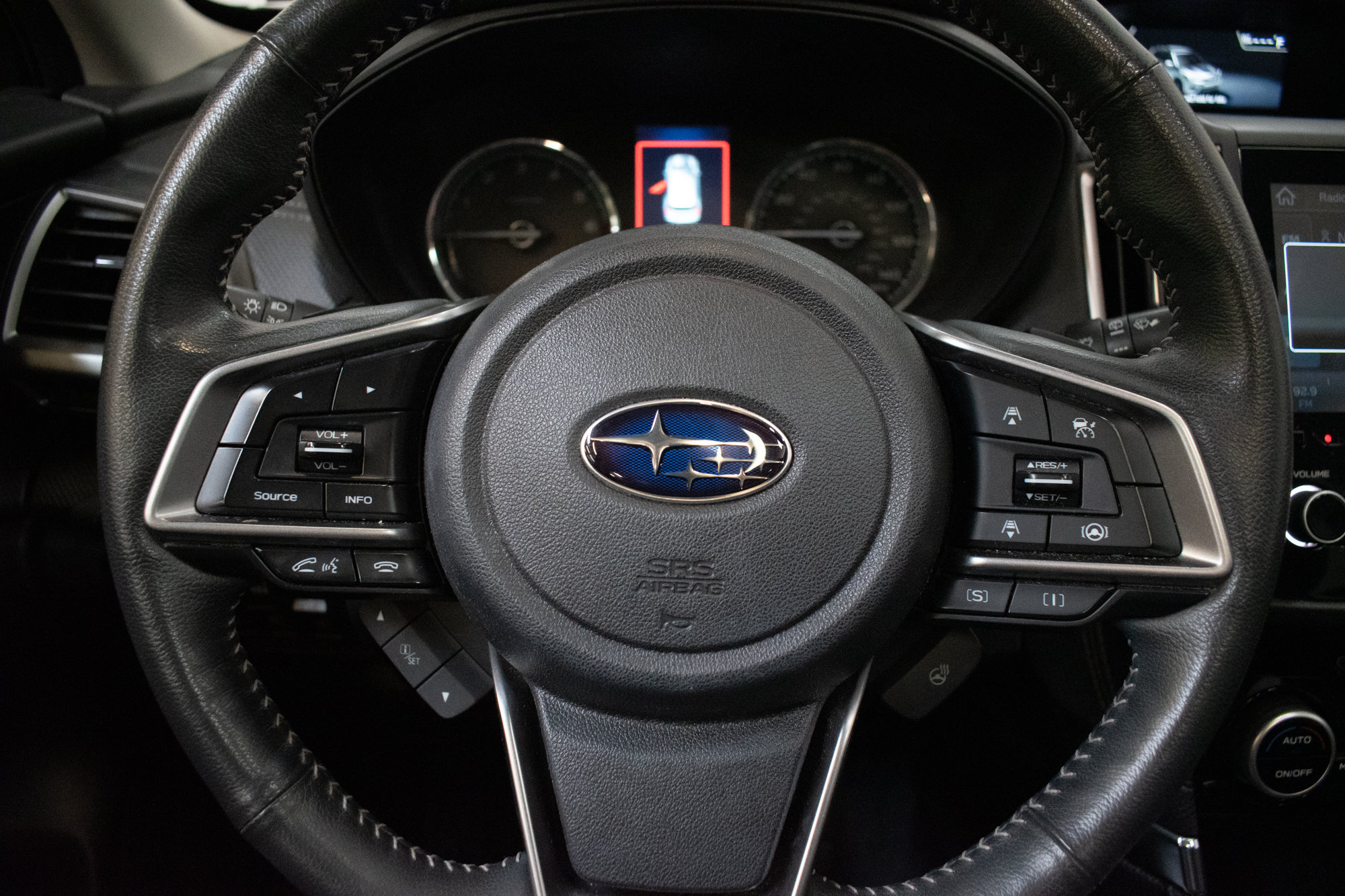 Certified 2023 Subaru Forester Touring AWD/4WD image 11