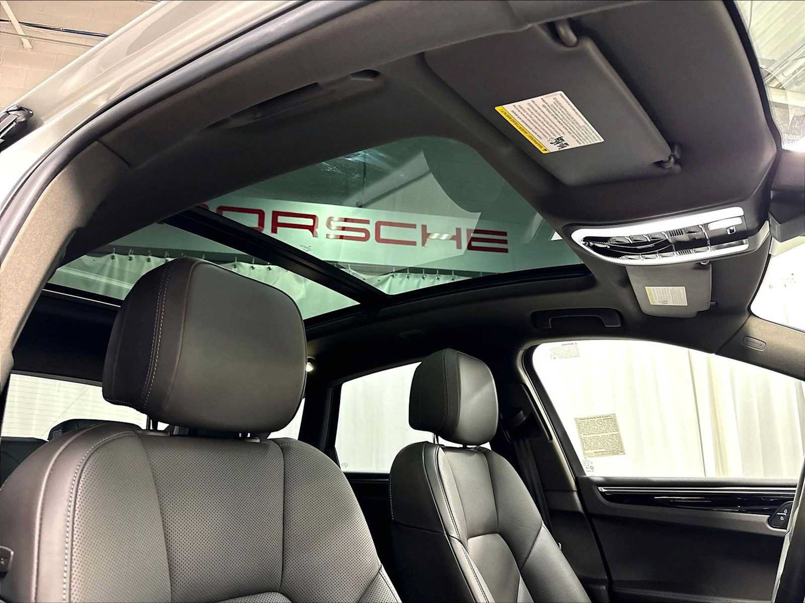 Used 2024 Porsche Macan w/ Premium Plus Package AWD/4WD image 26