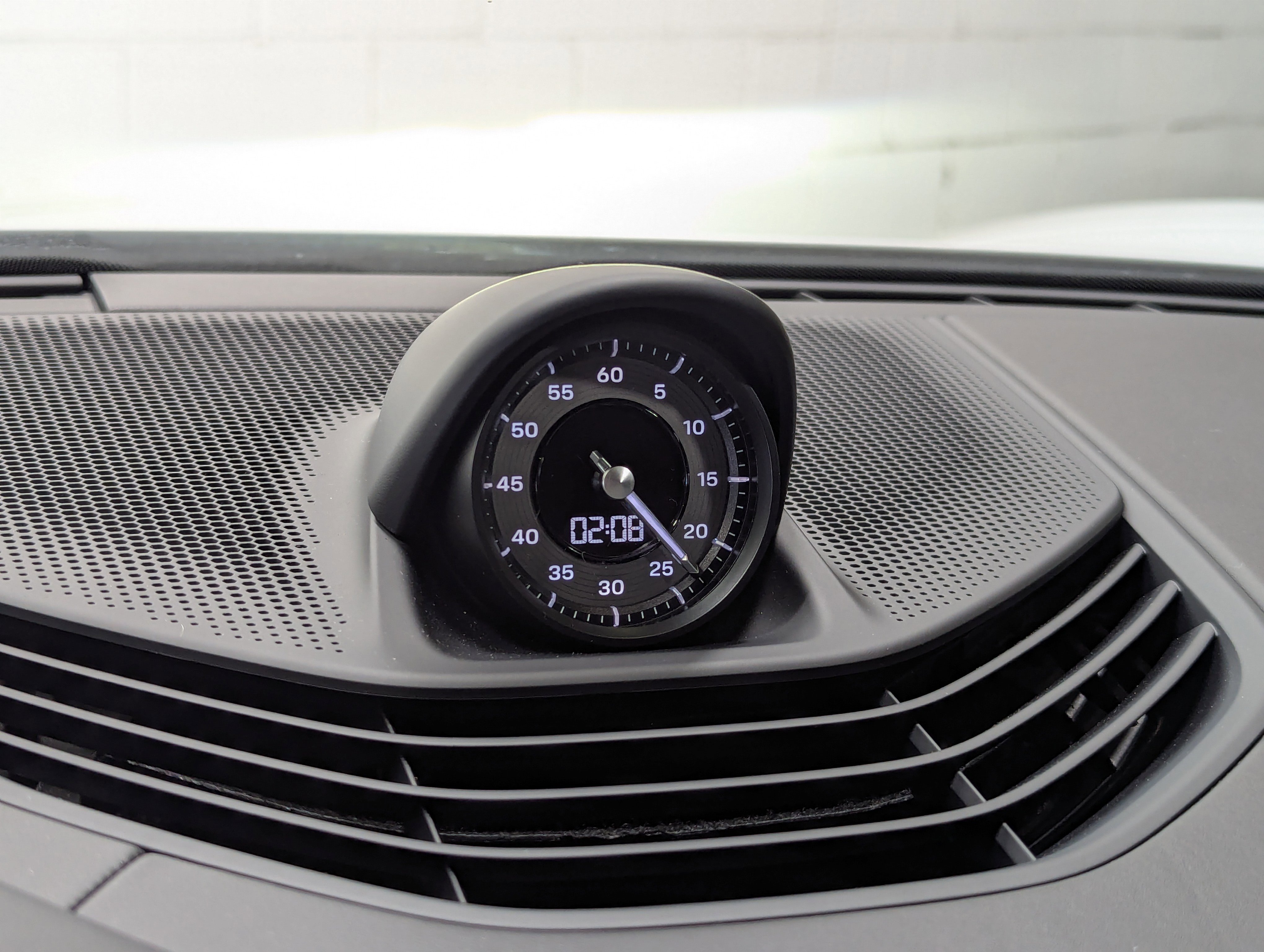 Used 2025 Porsche Taycan image 31