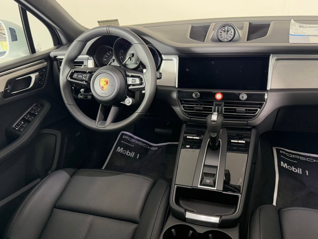 New 2026 Porsche Macan image 22