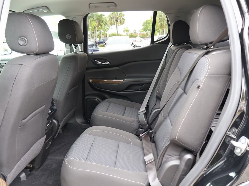 Used 2021 GMC Acadia SLE w/ Driver Convenience Package FWD image 29
