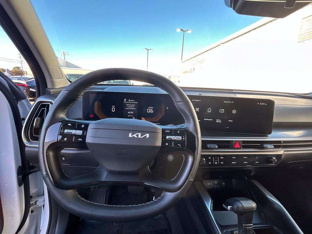 Certified 2026 Kia Sorento LX FWD image 13