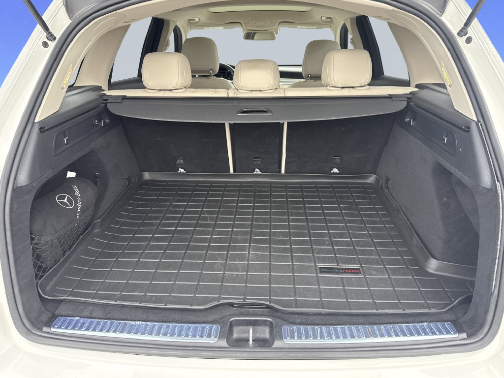 Used 2018 Mercedes-Benz GLC 300 4MATIC image 32