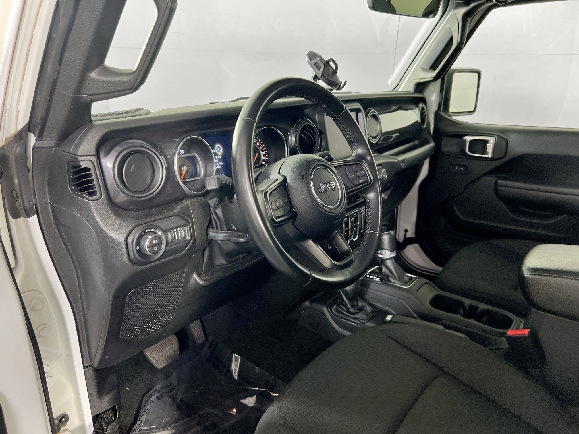 Used 2022 Jeep Gladiator Sport AWD/4WD image 9