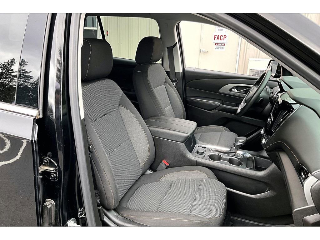 Used 2021 Chevrolet Traverse LS AWD/4WD image 7