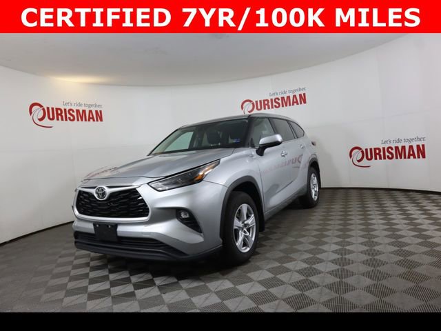 Used 2024 Toyota Highlander LE image 3