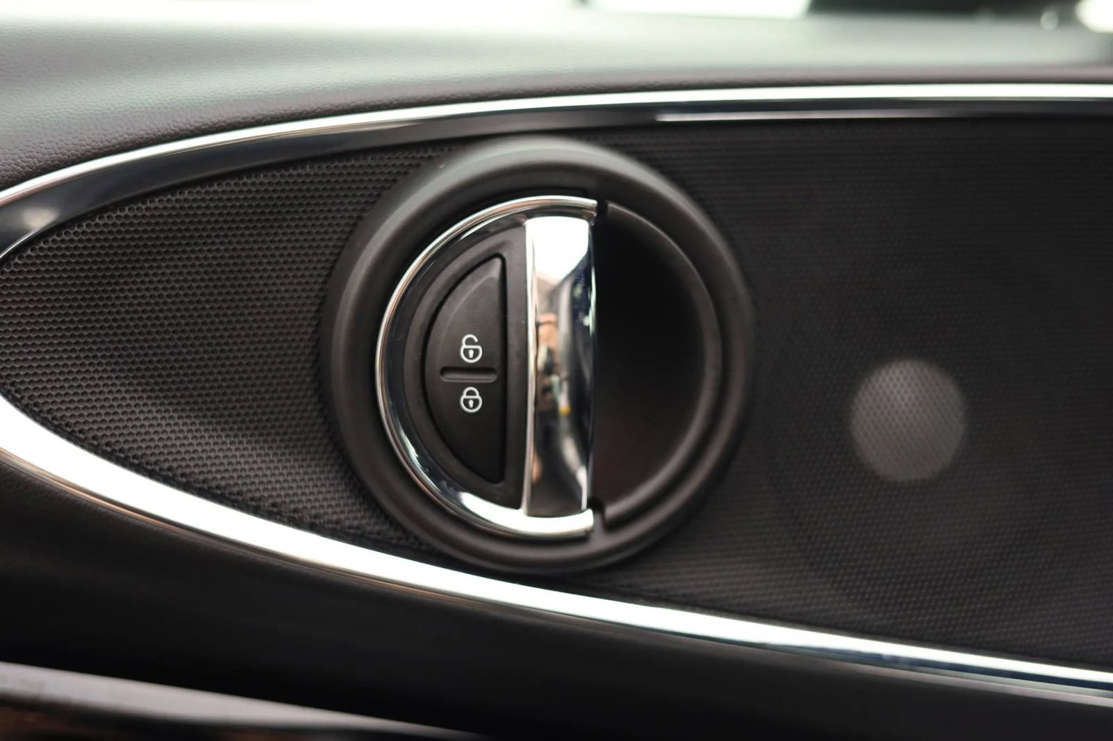 Used 2020 MINI Cooper Clubman S w/ Premium Package AWD/4WD image 12