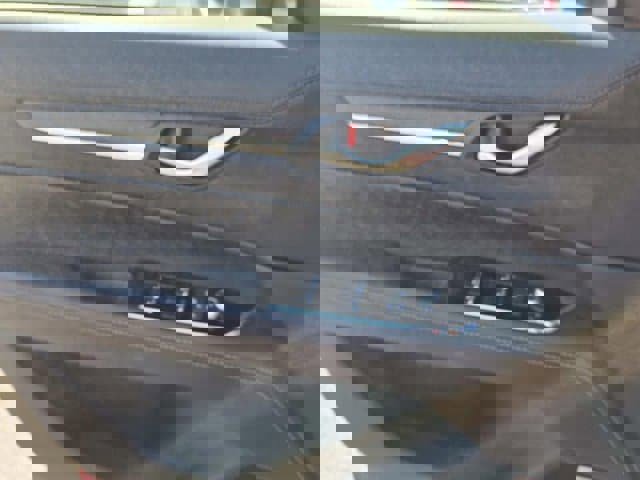 New 2025 MAZDA CX-5 Signature image 15